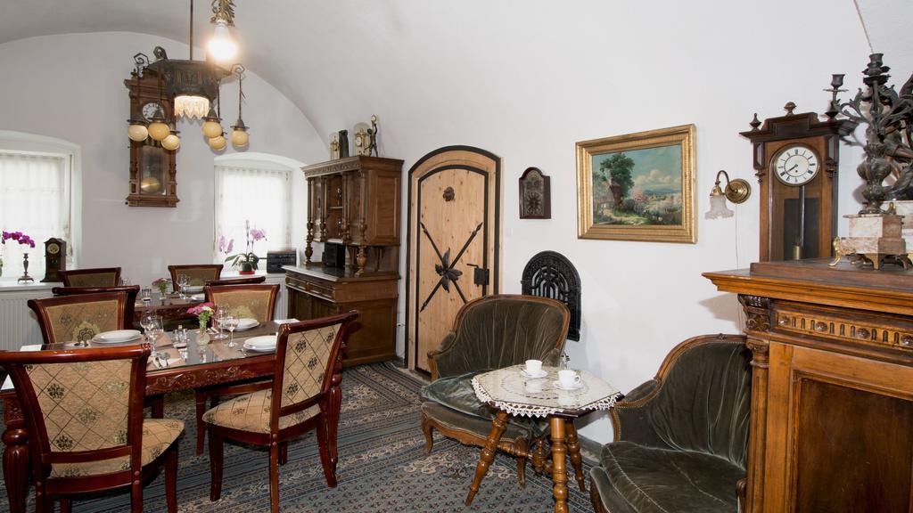 Hotel Zemianska Kúria Vachtár Kralova Lehota Esterno foto