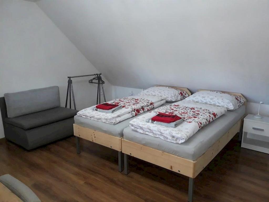 Hotel Zemianska Kúria Vachtár Kralova Lehota Esterno foto