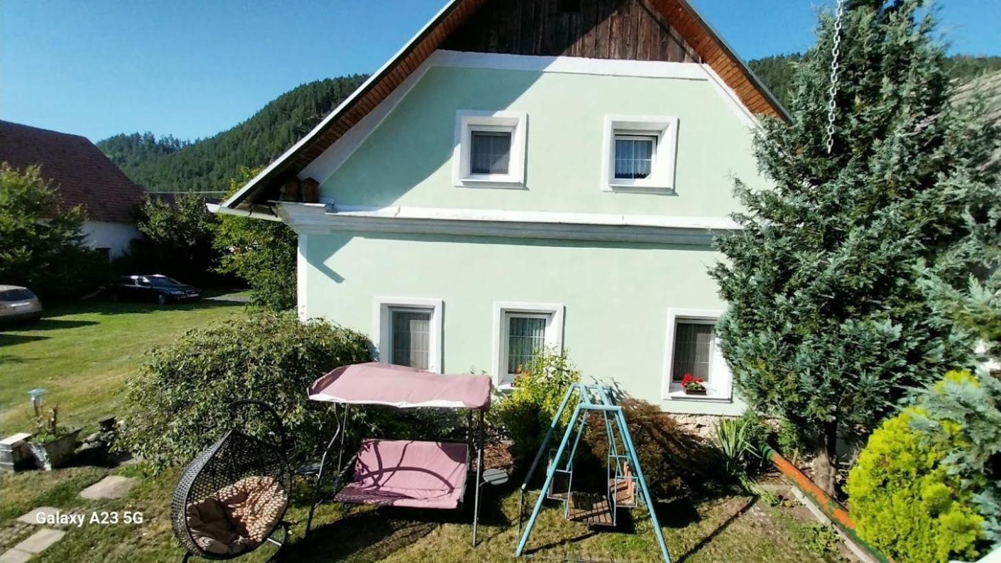 Hotel Zemianska Kúria Vachtár Kralova Lehota Esterno foto