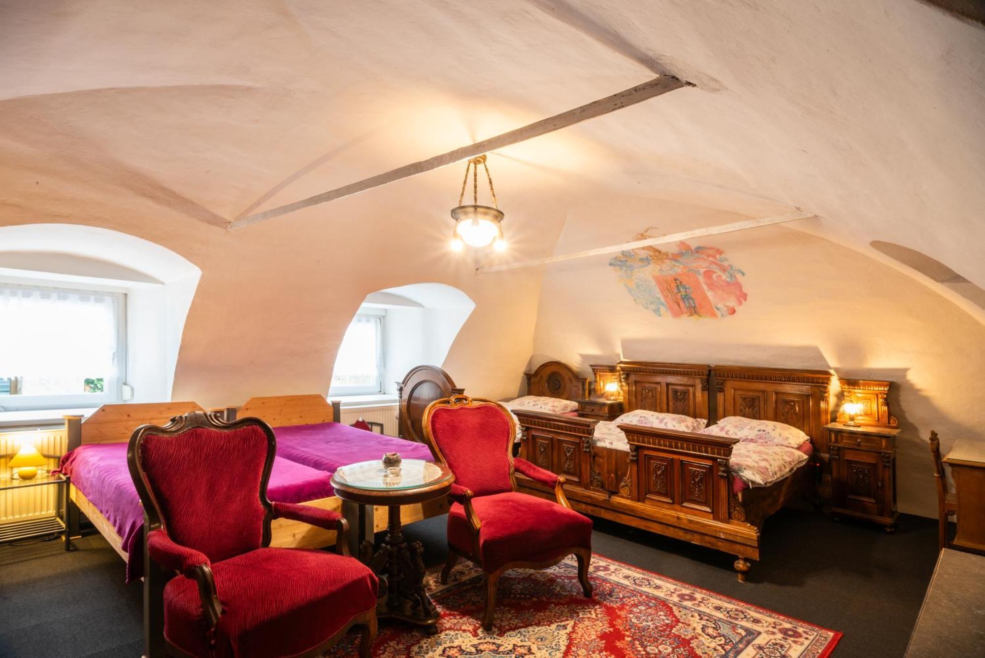 Hotel Zemianska Kúria Vachtár Kralova Lehota Esterno foto