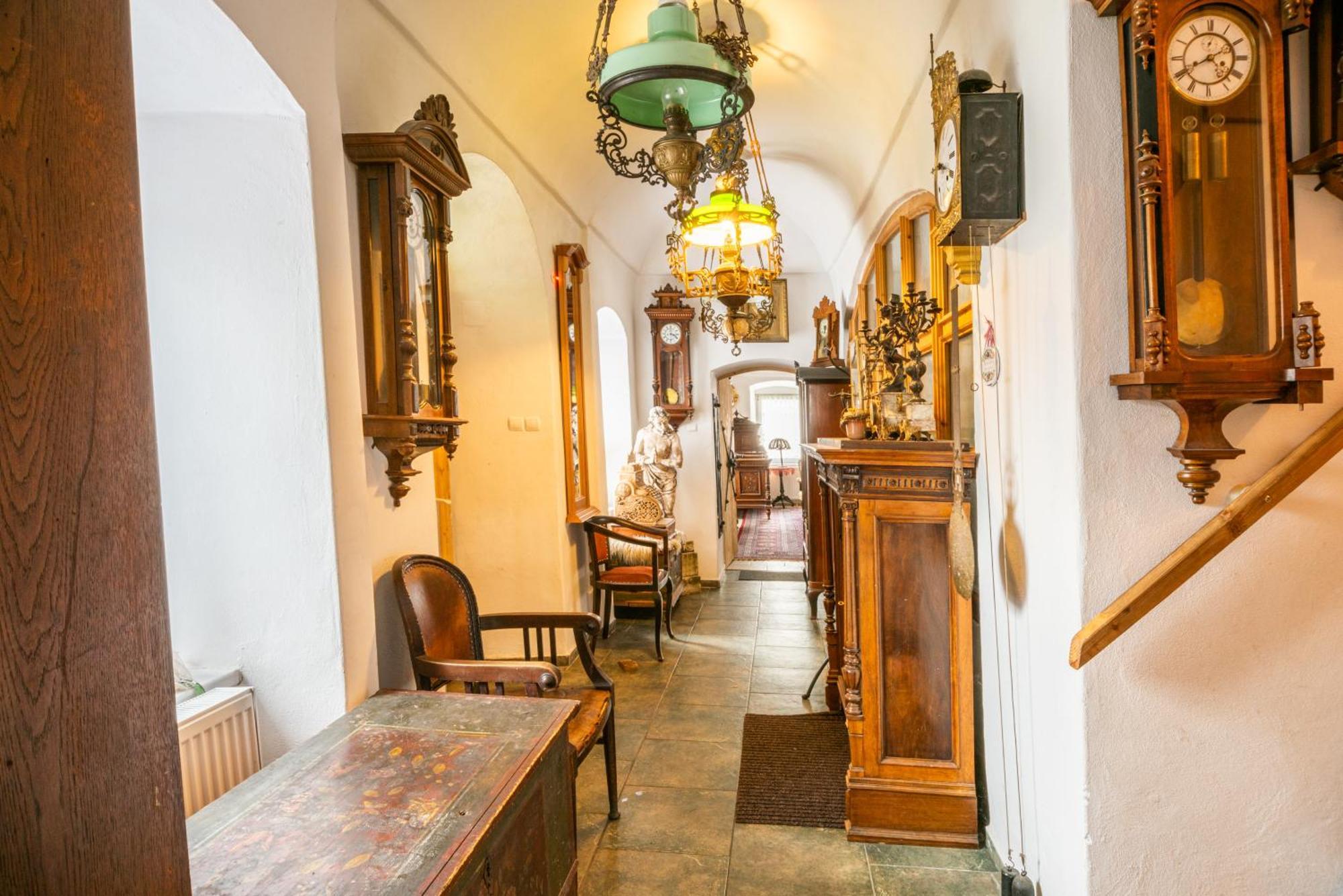 Hotel Zemianska Kúria Vachtár Kralova Lehota Esterno foto