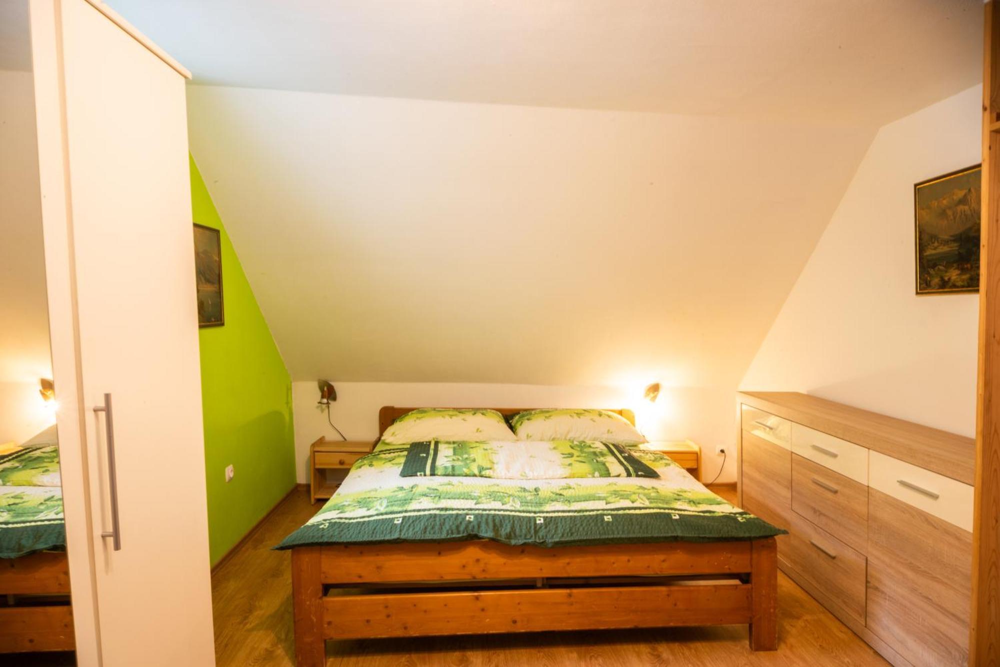 Hotel Zemianska Kúria Vachtár Kralova Lehota Esterno foto