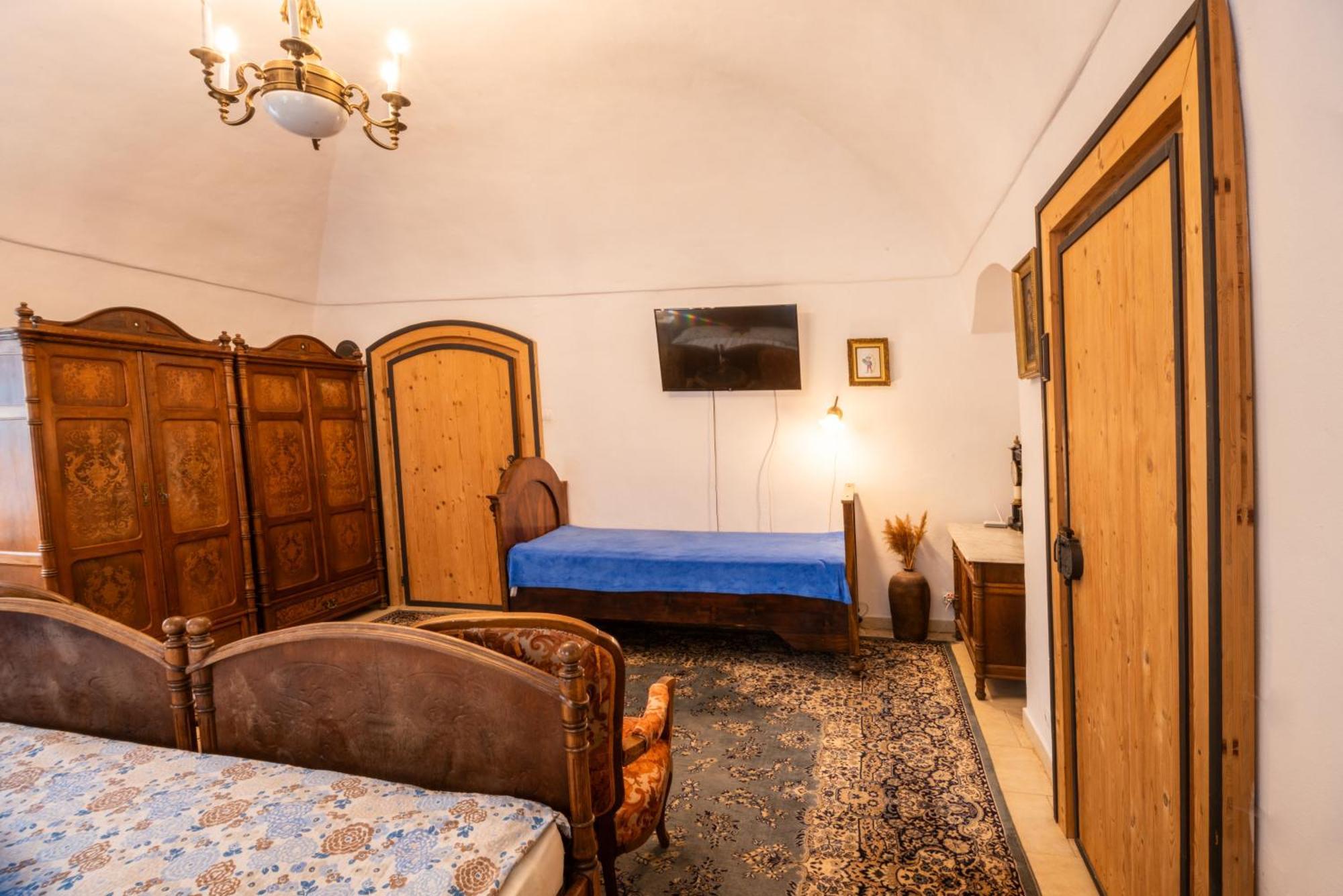 Hotel Zemianska Kúria Vachtár Kralova Lehota Esterno foto