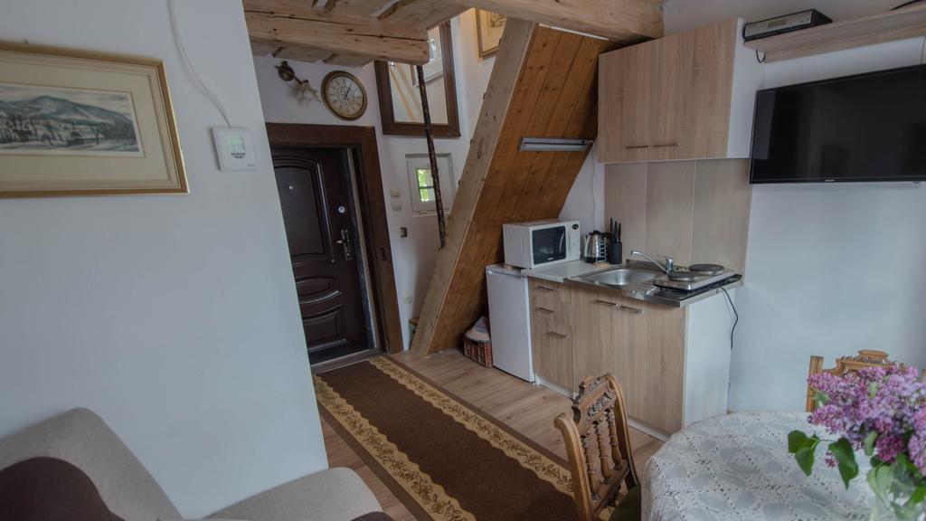 Hotel Zemianska Kúria Vachtár Kralova Lehota Esterno foto